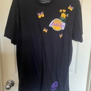 Mitchell & Ness black Los Angeles Lakers tee